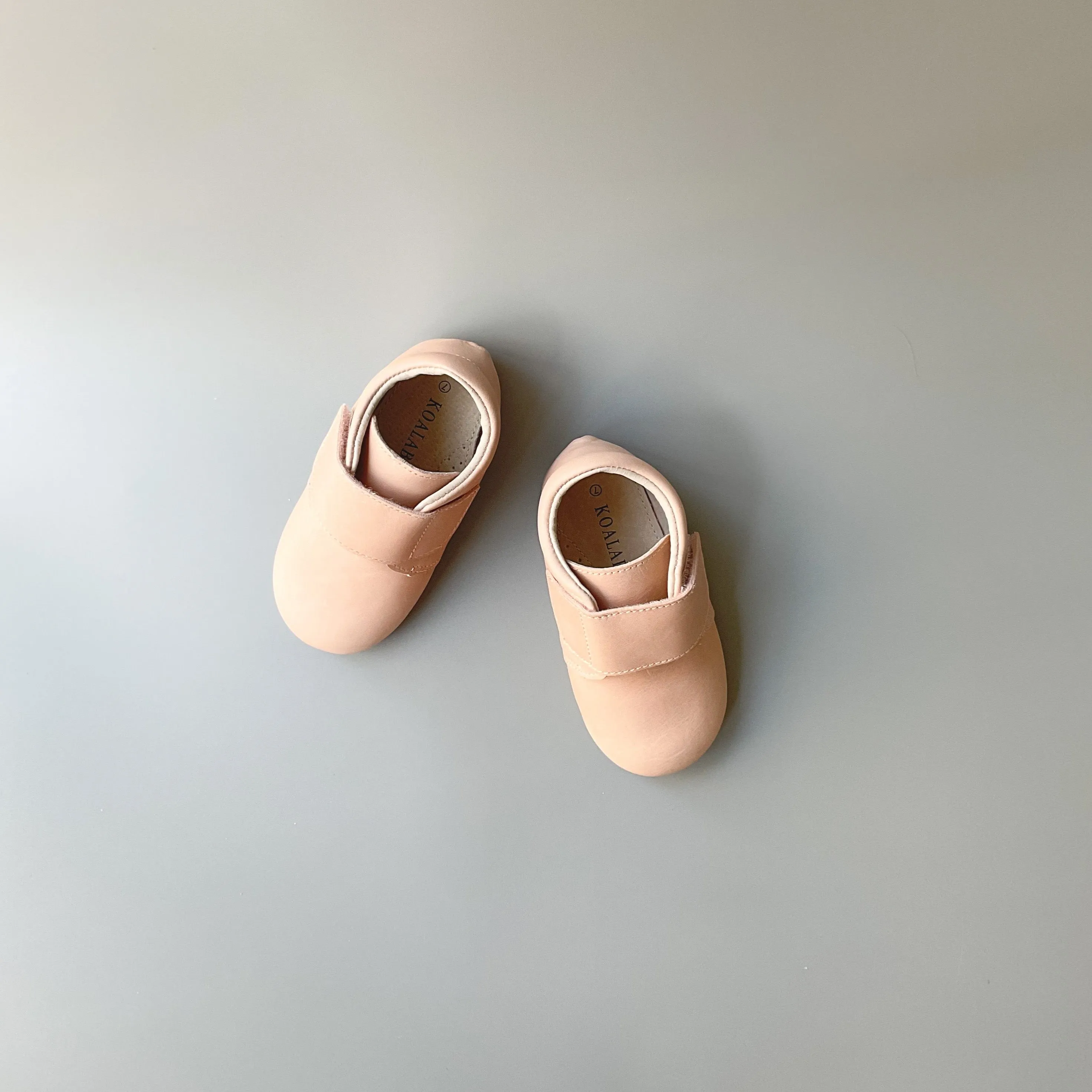 Kicks with Velcro - Blush