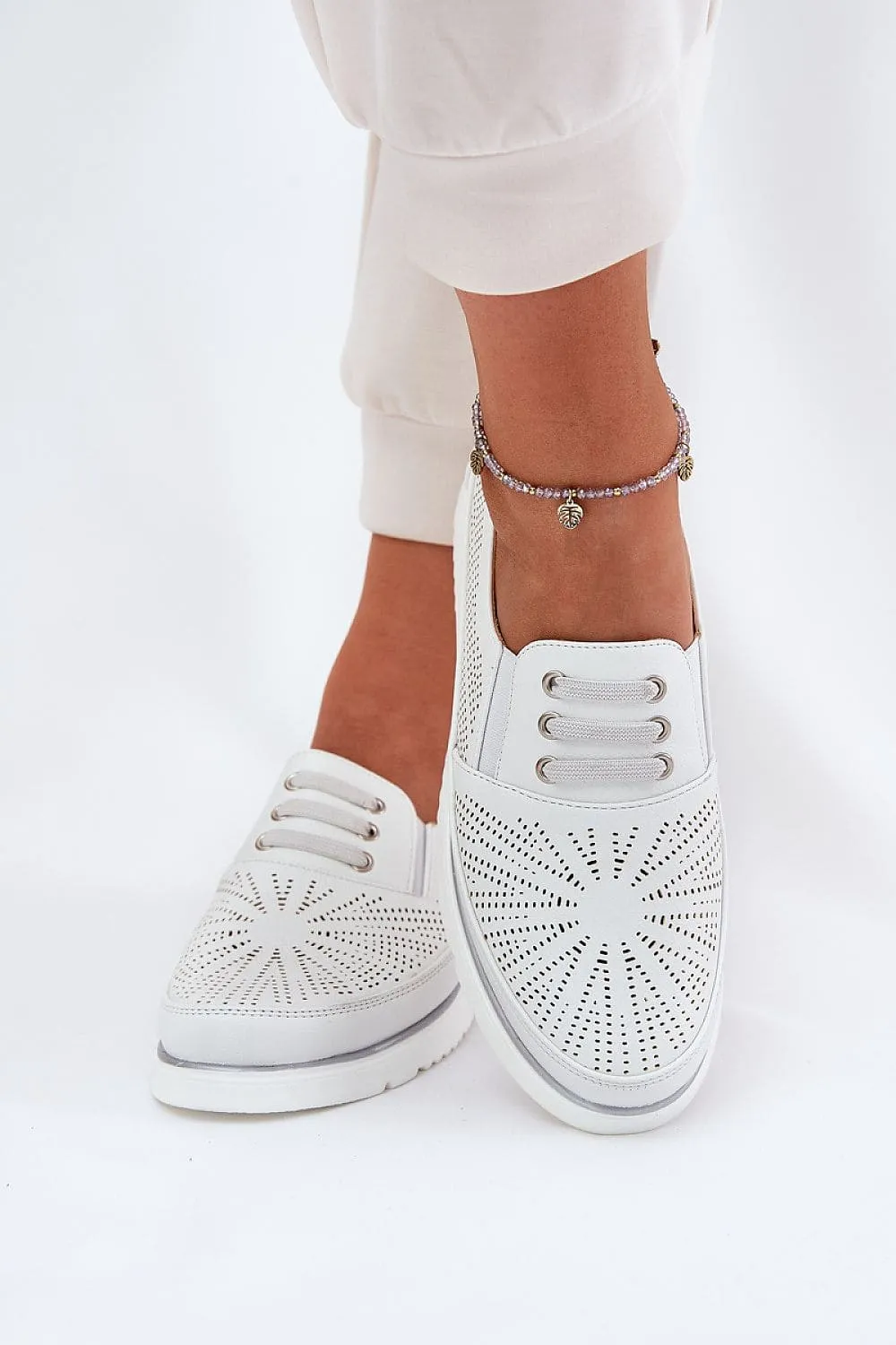 Low Shoes Step in style