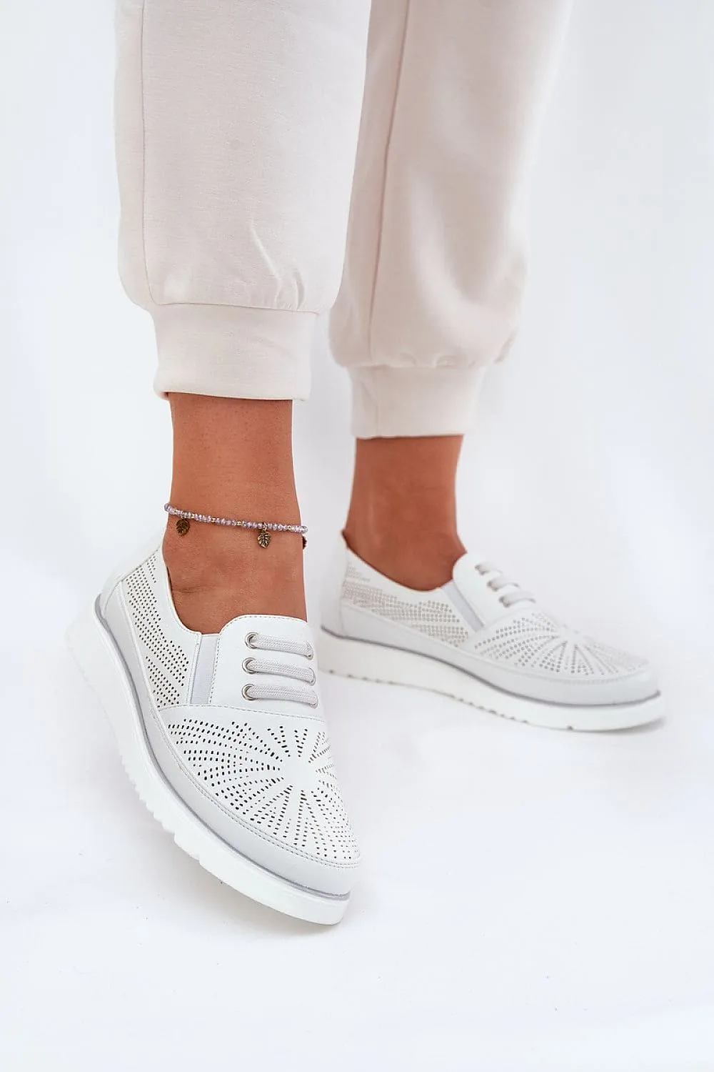Low Shoes Step in style