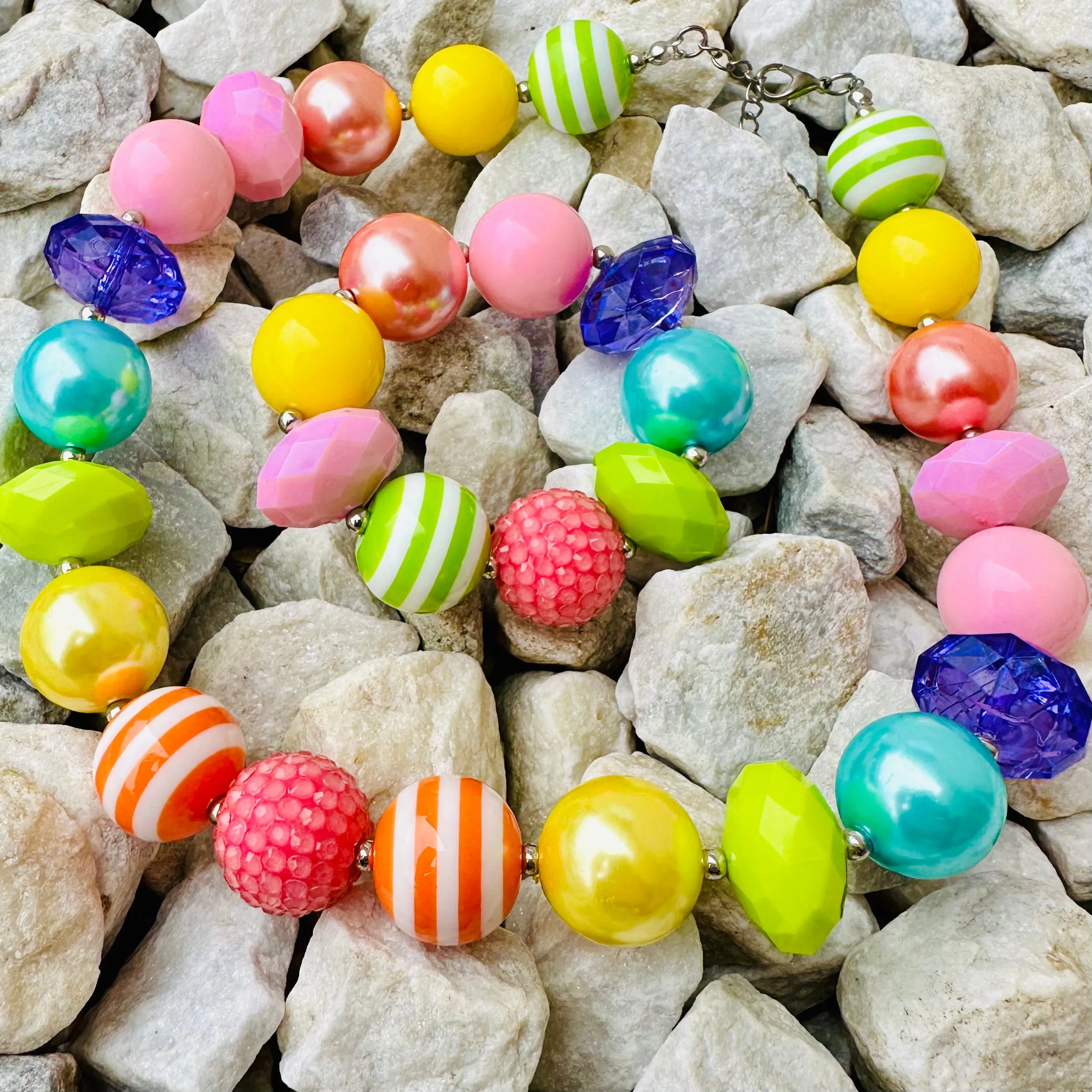 Necklace Bracelet Set Chunky Rainbow Colors Girl