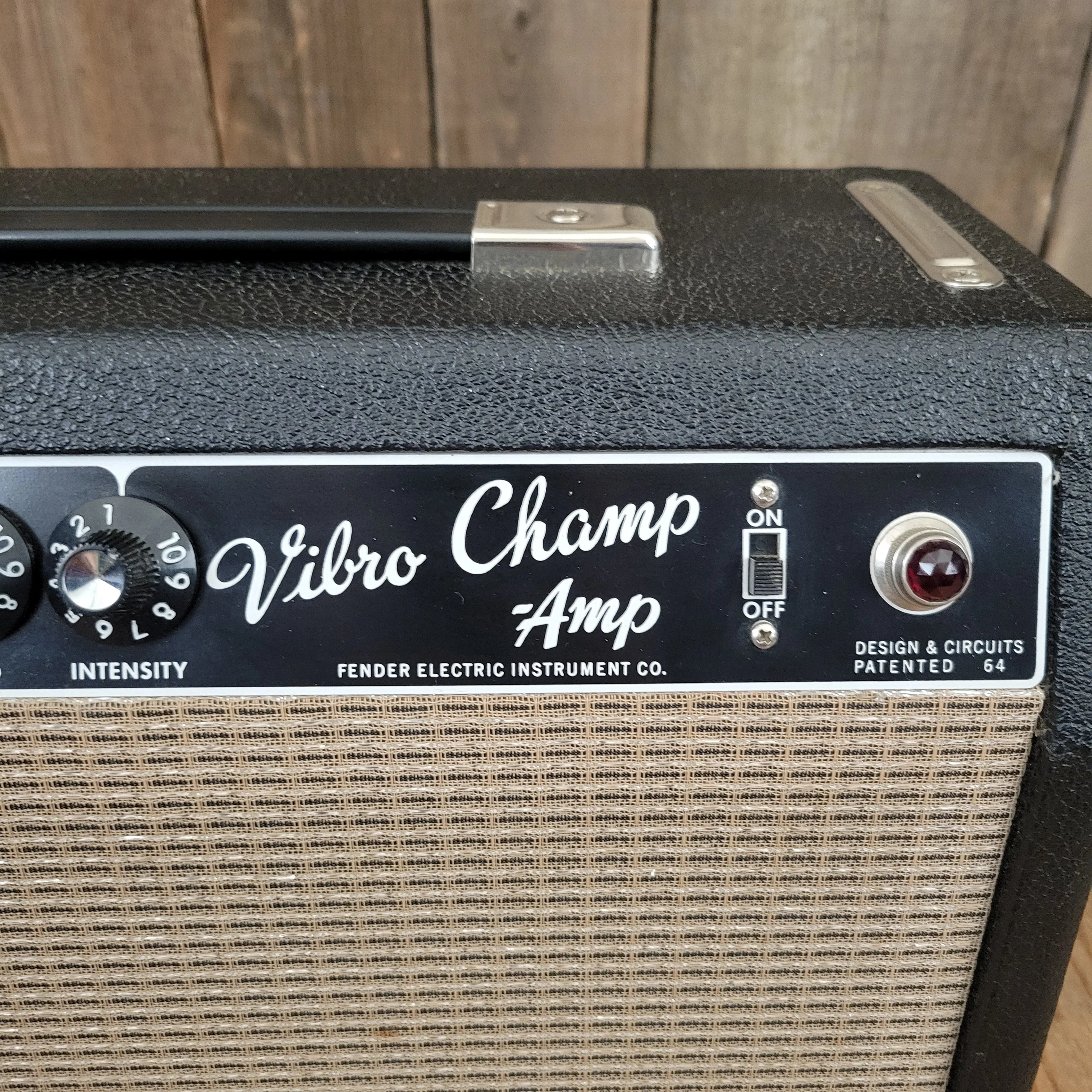 SOLD - Fender Vibro Champ 1964 FEIC Pre CBS Vintage Guitar Amp