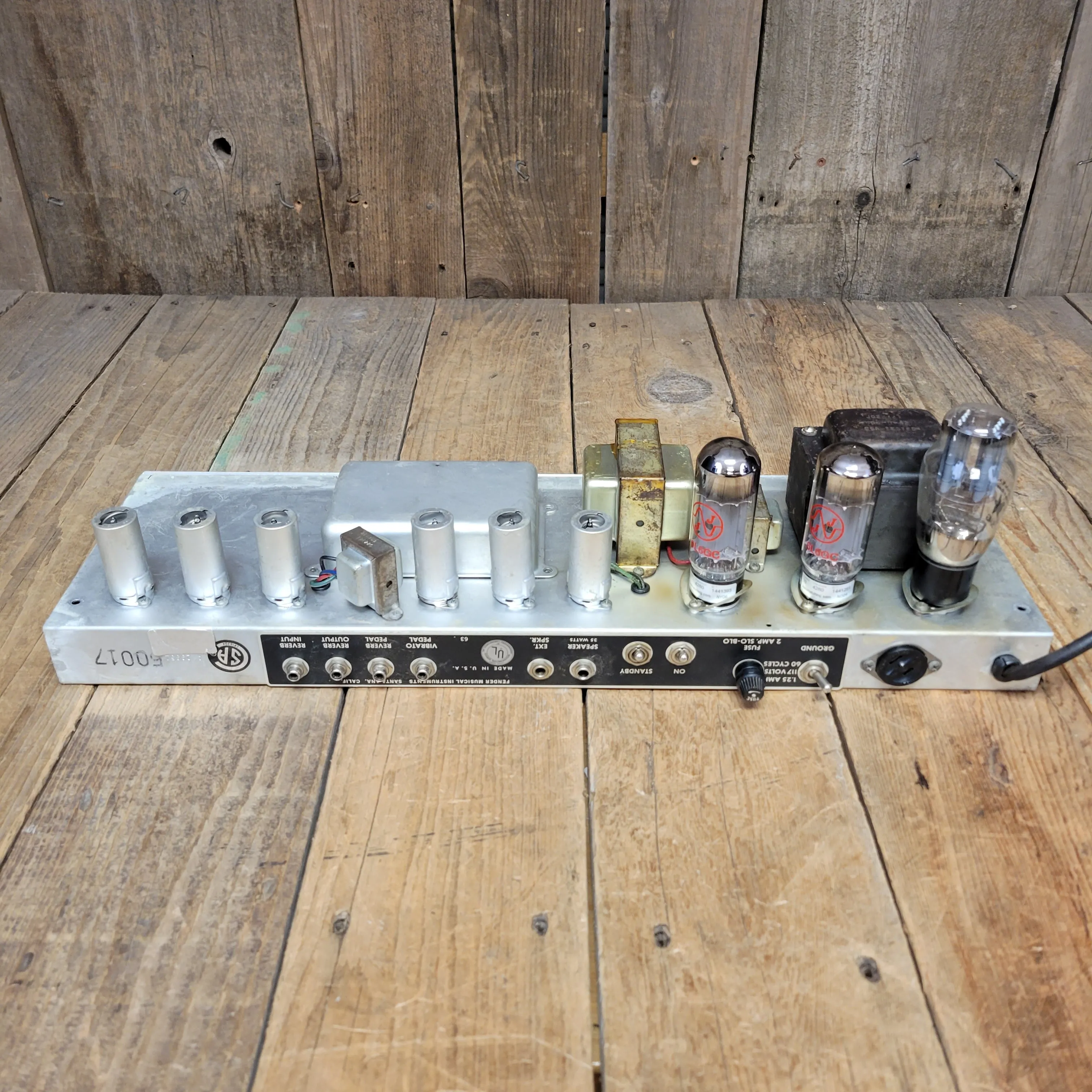 SOLD - Fender Vibrolux Reverb Vintage Guitar Amplifier 1970