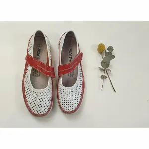 Wild Sole white perforated leather with contrasting red strap size UK 6/AU 7.5-8